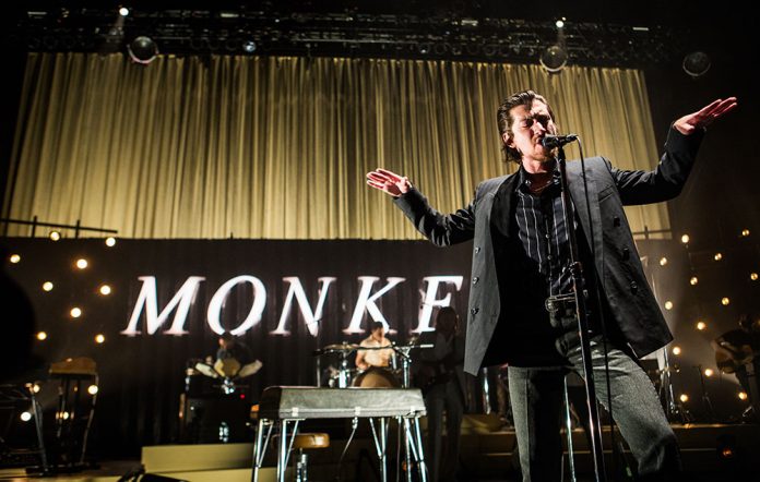 Glitter: Artic Monkeys to Release Live Album for Charity